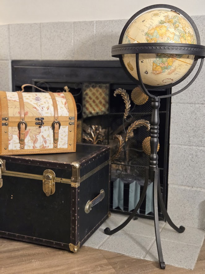 Replogle Standing Globe on Iron Tripod – Mint Condition Vintage-Style World Globe