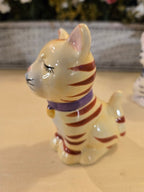 Vintage Ceramic Kissing Cat Figurines – Magnetic Nose Pair, Hand-Painted Collectible