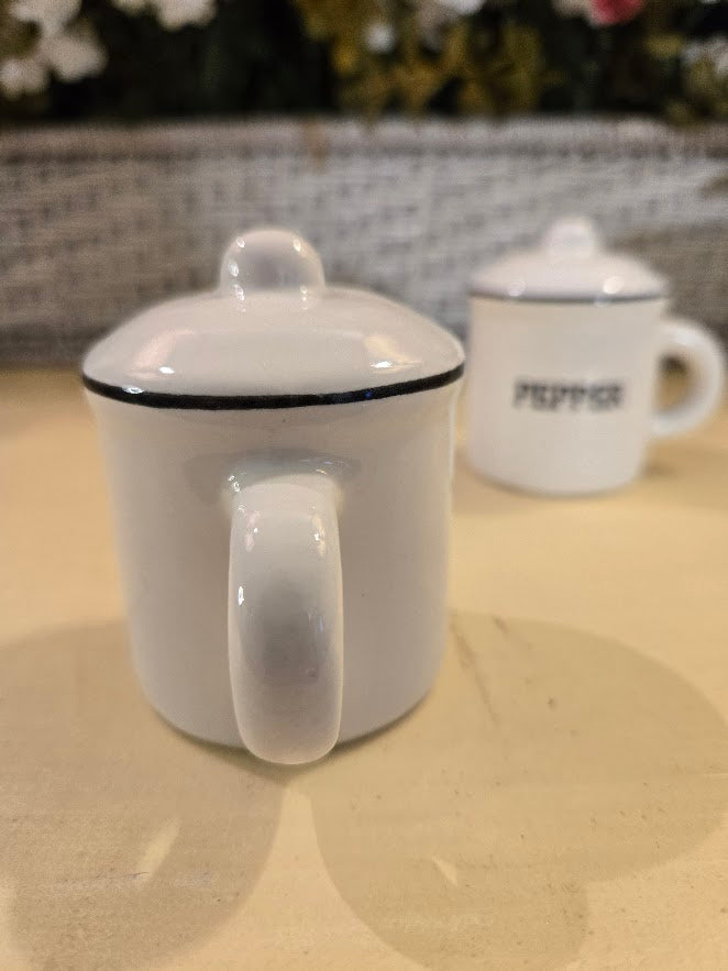 Farmhouse Salt & Pepper Shaker Set with Handles & Lids – Rustic Kitchen Tabletop Décor