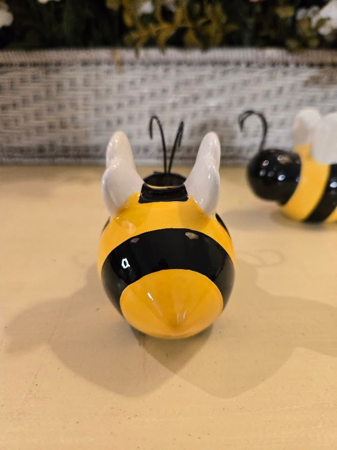 New Ceramic Bee Salt & Pepper Shaker Set – Bumblebee Kitchen Table Décor