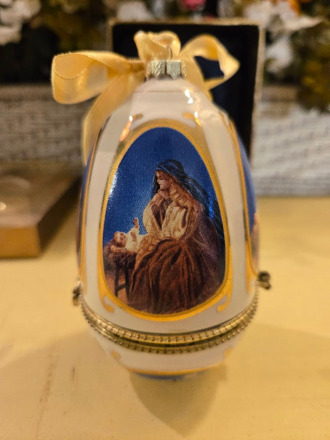 Vintage Style Porcelain Nativity Egg Trinket Box Music Box – Mary & Baby Jesus