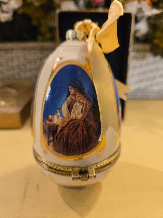 Vintage Style Porcelain Nativity Egg Trinket Box Music Box – Mary & Baby Jesus