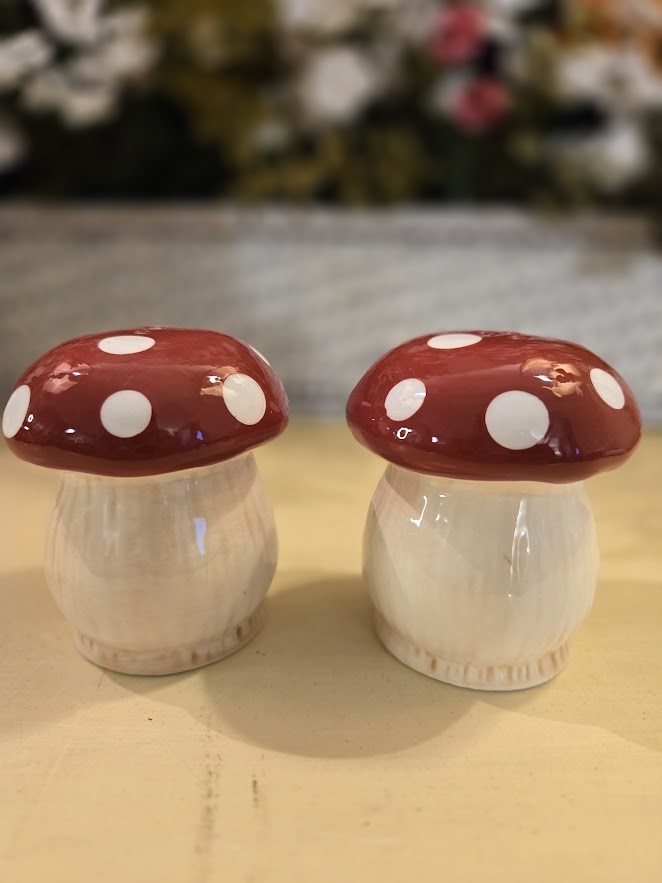 Ceramic Mushroom Salt & Pepper Shaker Set – Red Cap Toadstool Kitchen Decor