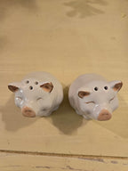 Smiling Pig Salt & Pepper Shakers – Ceramic Farmhouse Kitchen Table Set