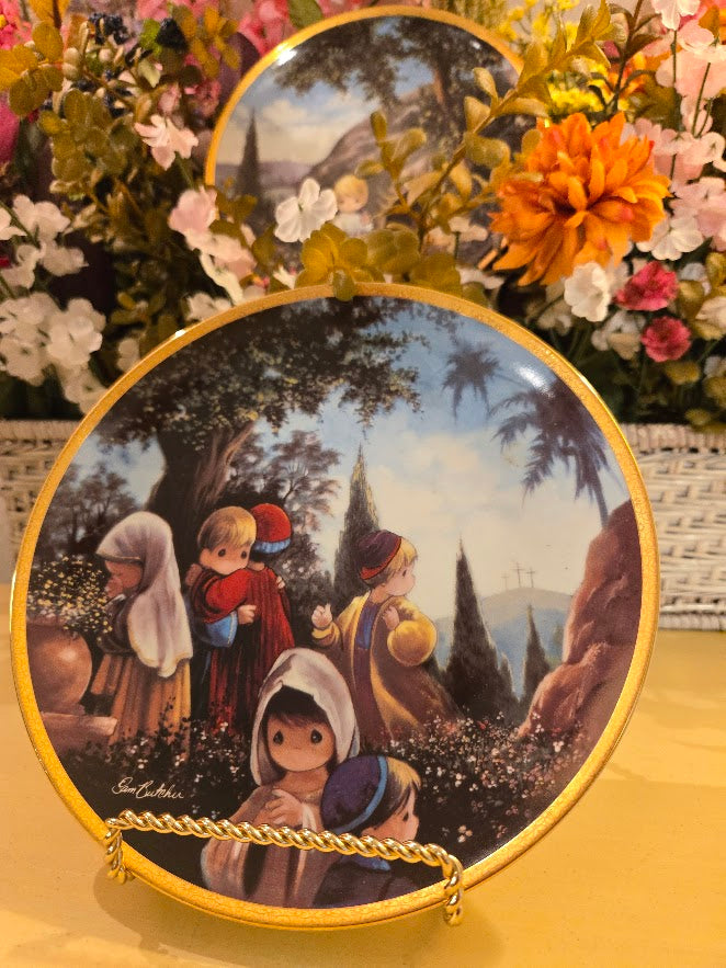 Precious Moments Collector Plate “The Crucifixion” – The Hamilton Collection (1992)