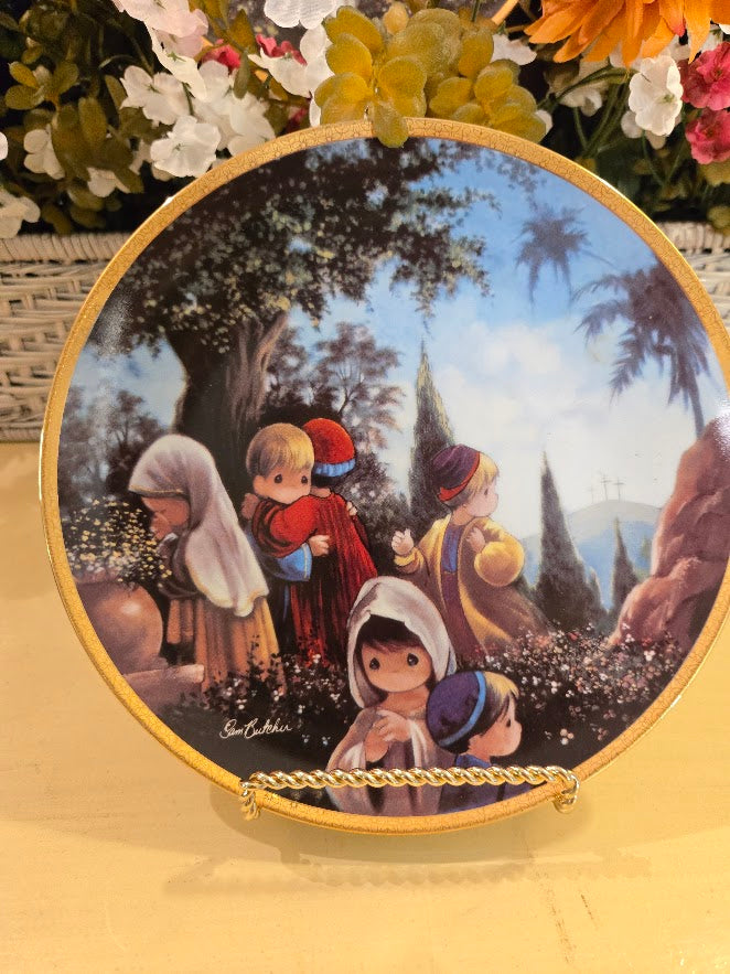 Precious Moments Collector Plate “The Crucifixion” – The Hamilton Collection (1992)