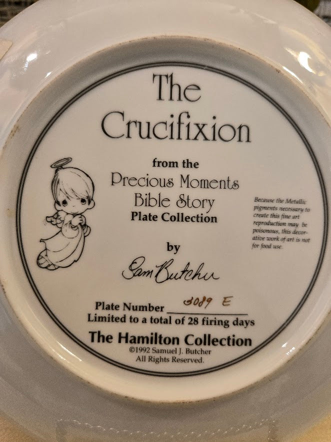 Precious Moments Collector Plate “The Crucifixion” – The Hamilton Collection (1992)