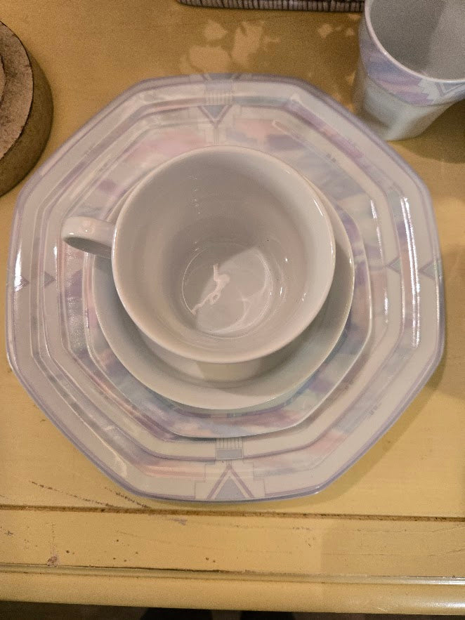 Savoir Vivre Celina Fine China Dinnerware Set – Vintage Pastel Geometric Pattern