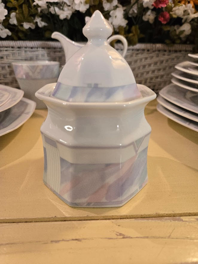 Savoir Vivre Celina Fine China Dinnerware Set – Vintage Pastel Geometric Pattern