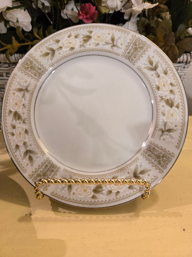 M Fine China Japan “Barclay 5103” – Tea & Dessert Set (Service for 4)