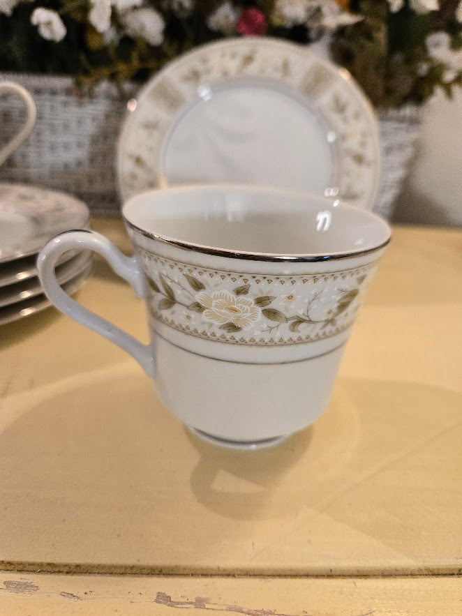 M Fine China Japan “Barclay 5103” – Tea & Dessert Set (Service for 4)