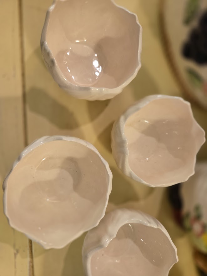 Vintage Handcrafted Ceramic Petal Bowls – Set of 4 (TF Marked)