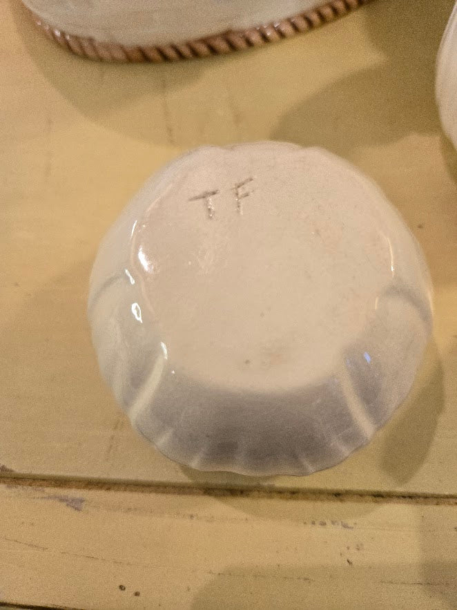 Vintage Handcrafted Ceramic Petal Bowls – Set of 4 (TF Marked)