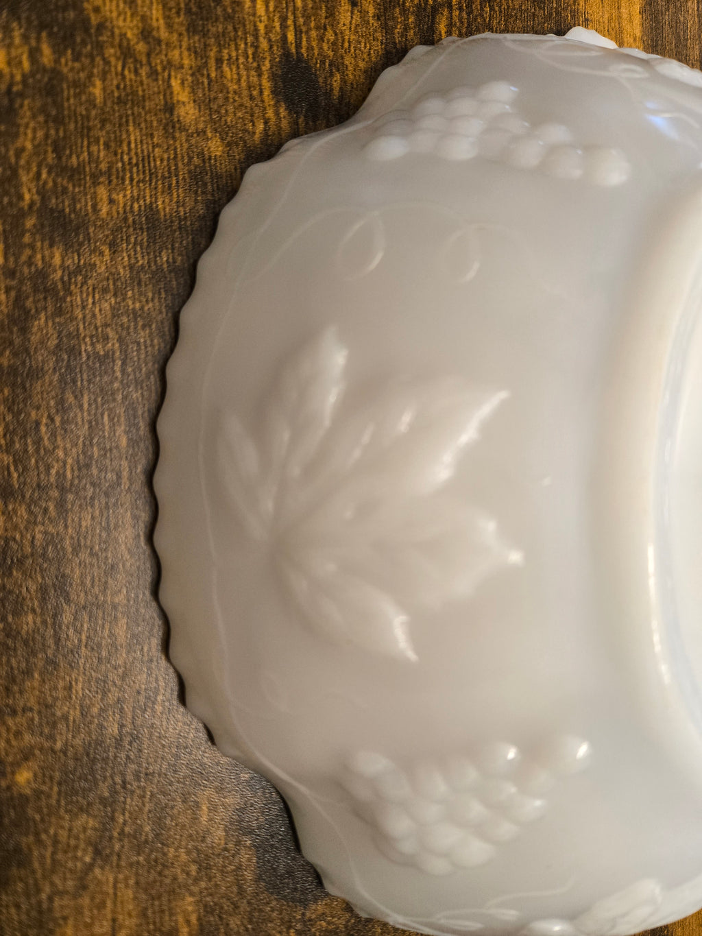 Vintage Milk Glass Serving Bowl with Embossed Grape & Leaf Pattern – Mid-Century White Glass Dish